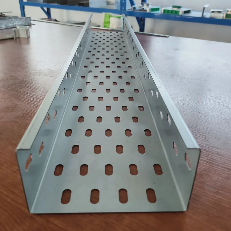 نصب پیچ سینی کابل سوراخ دار گالوانیزه گرم به ضخامت 1.5-2.5 میلی متر