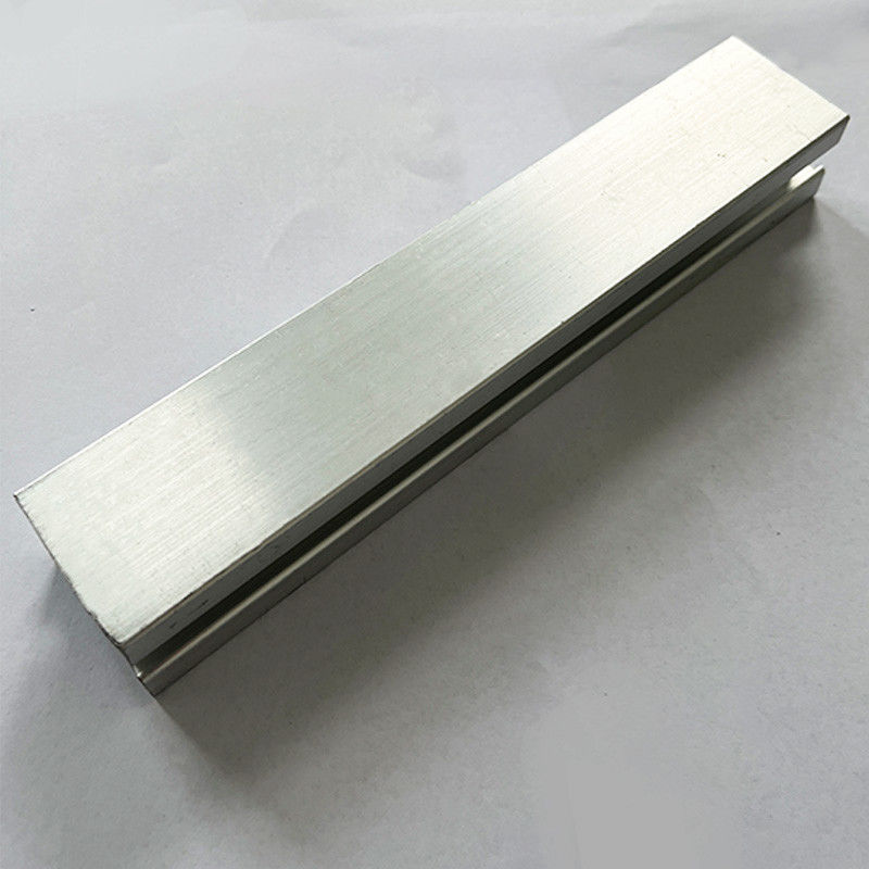 ریل های نصب پنل خورشیدی 1.2 میلی متری آلیاژ آلومینیوم روی سقف فلزی 1.4 kn/M2