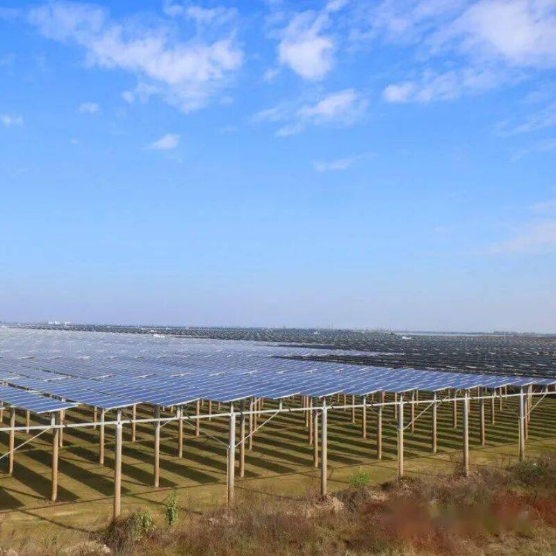 براکت های نصب خورشیدی زمینی که با طراحی منحصر به فرد و اجزای از پیش جمع آوری شده مقاومت در برابر باد و بار برف قوی را فراهم می کنند